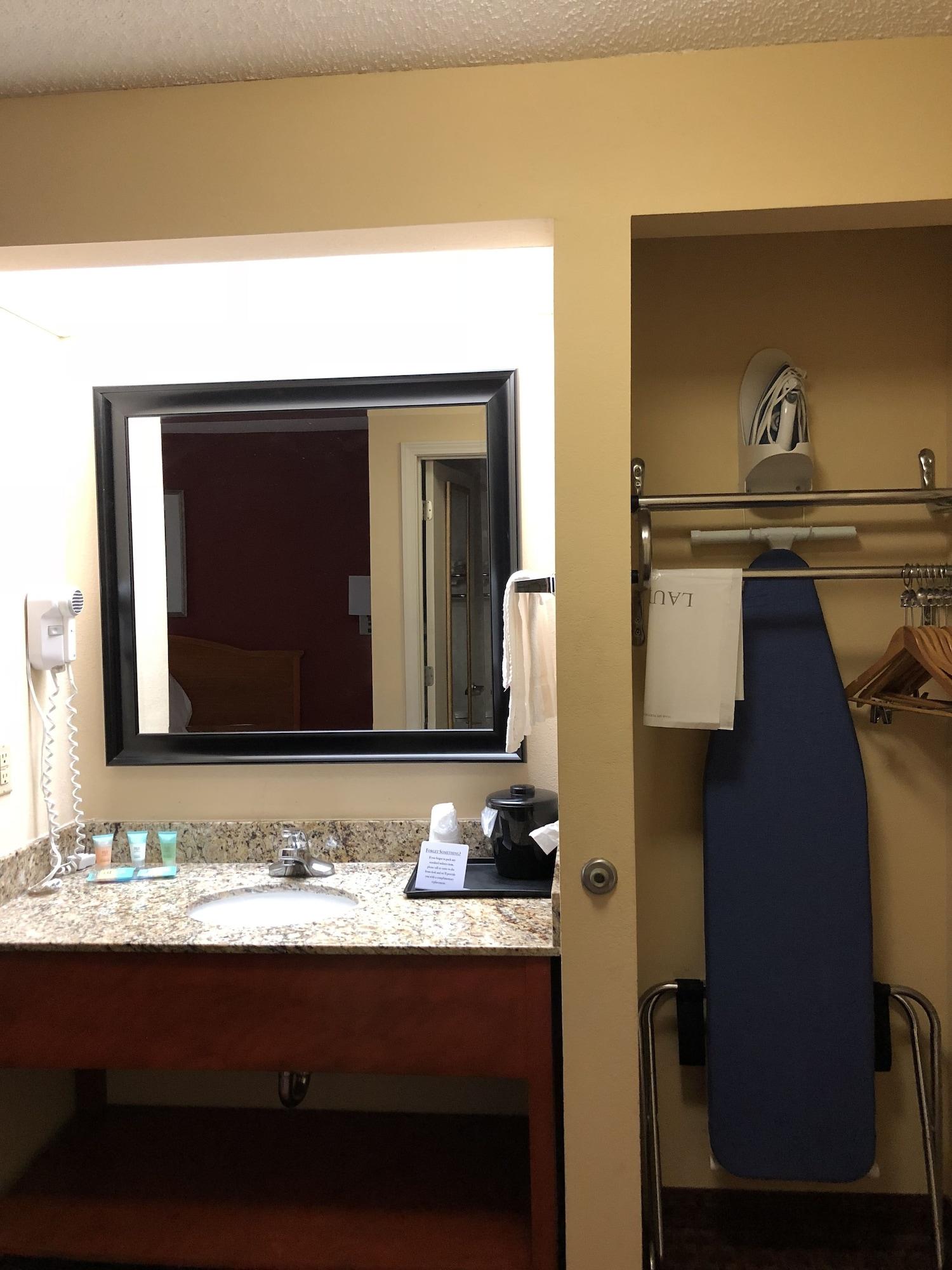 Millennium Inn Ellisville Esterno foto