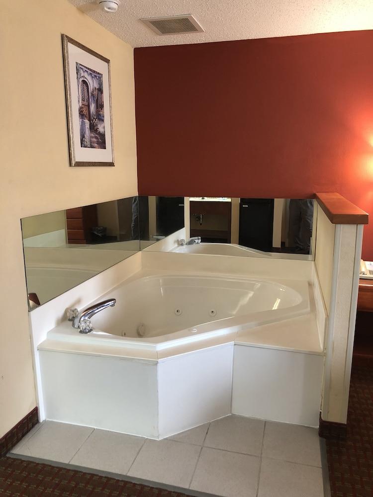 Millennium Inn Ellisville Esterno foto