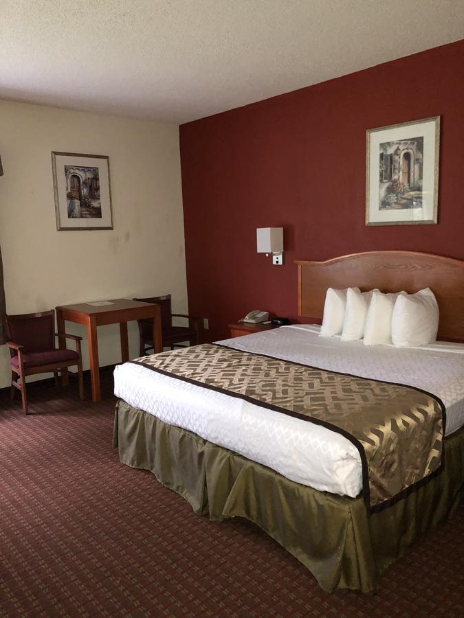 Millennium Inn Ellisville Esterno foto